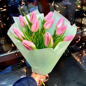 Букет с тюльпанами «Нежная мята» от интернет-магазина «Марта» в Туле